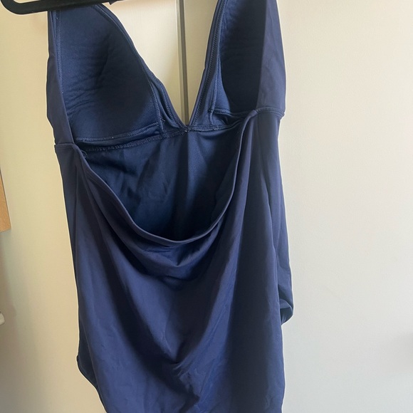 Lands' End Navy Women's One Piece Swimsuit - Picture 2 of 2
